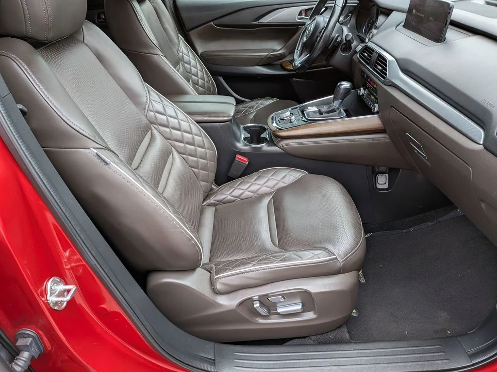 Used 2022 Red Mazda Signature image 33