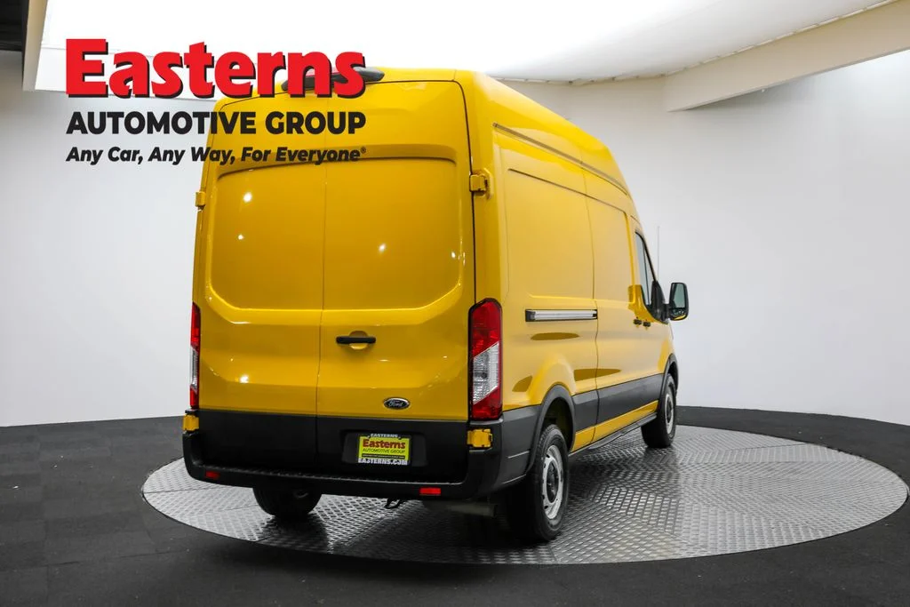 Used 2021 Yellow Ford Base image 5