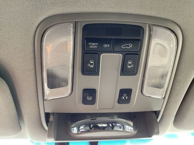 2015 Kia Sedona SX - Photo 24