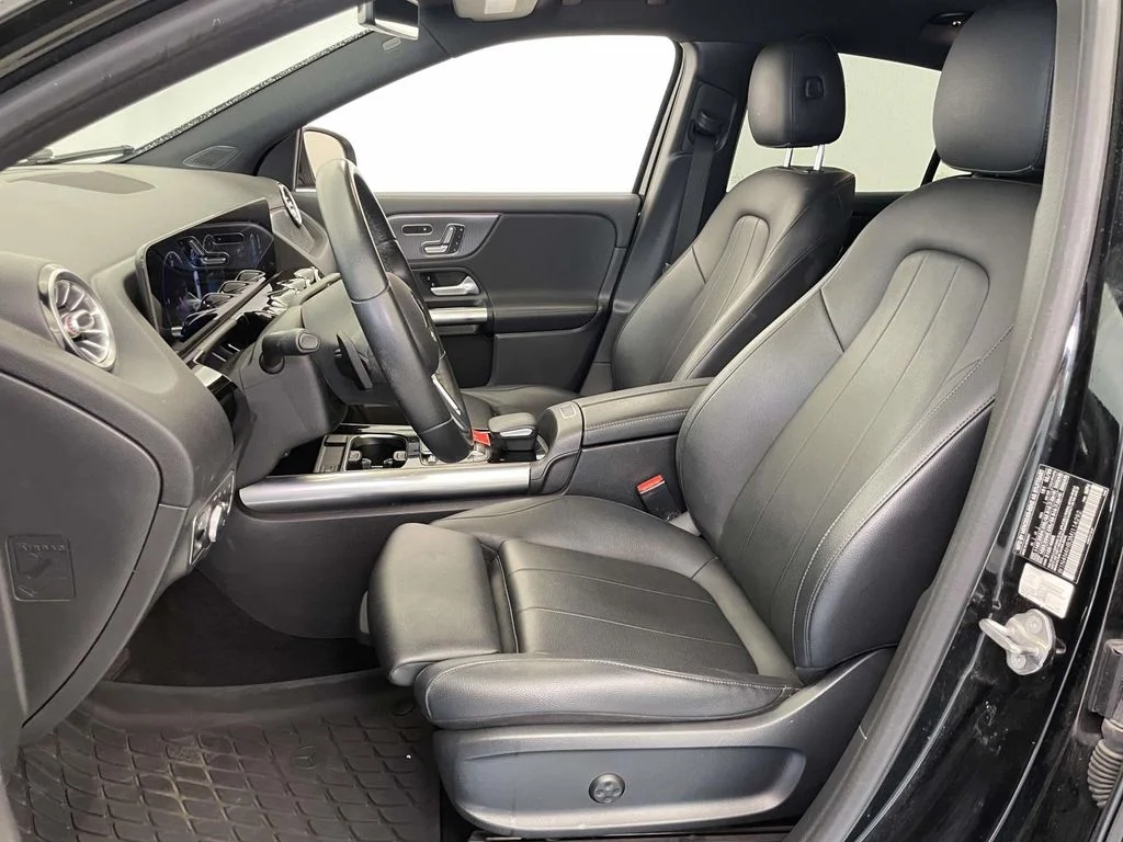 Used 2021 White Mercedes-Benz GLA 250 image 13