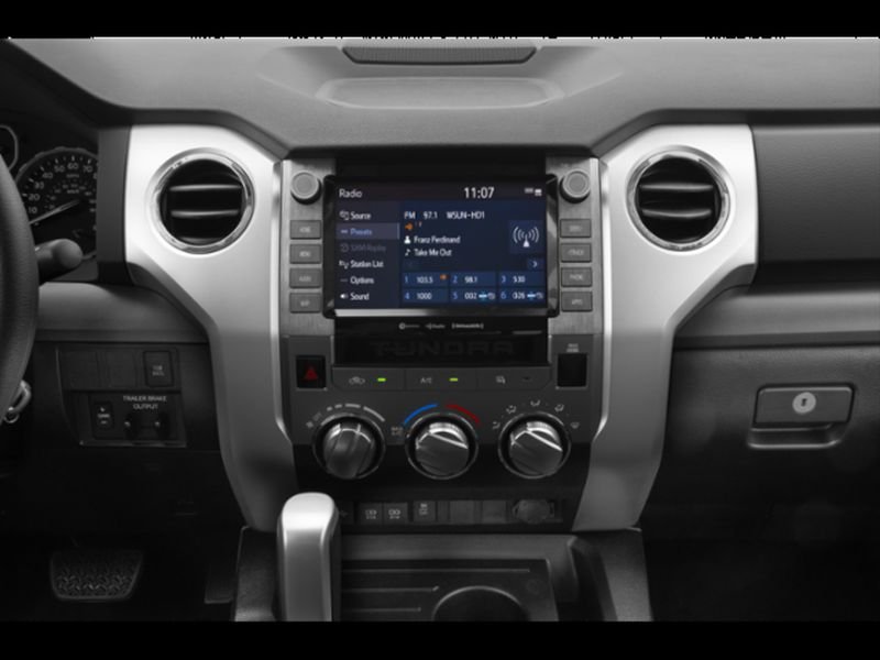 Used 2020 Magnetic Grey Metallic Toyota SR5 image 7