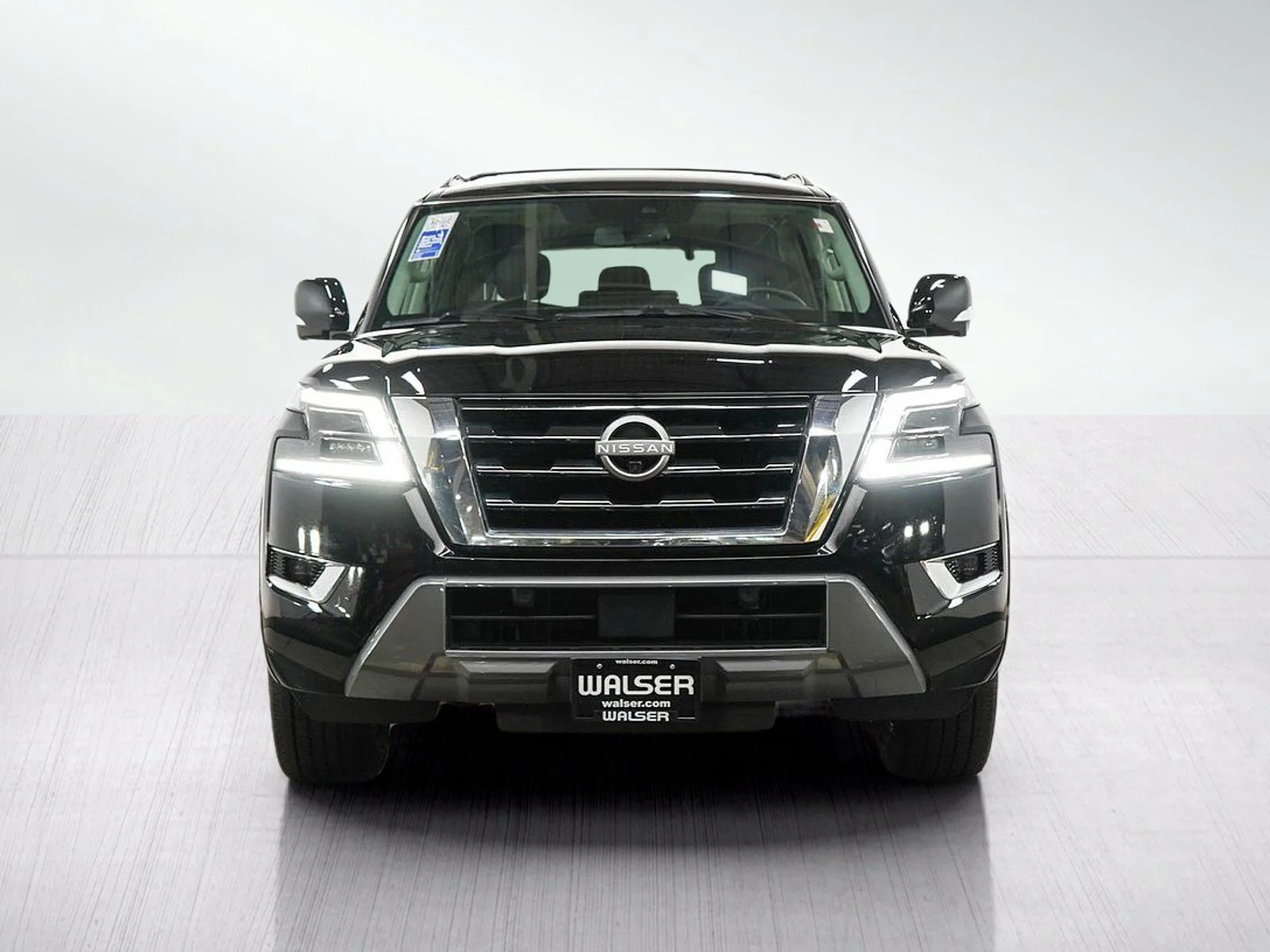 Used 2022  Nissan SL image 8