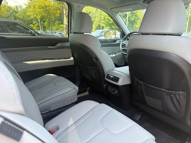 Used 2025 Hyper White Hyundai SEL Premium image 9