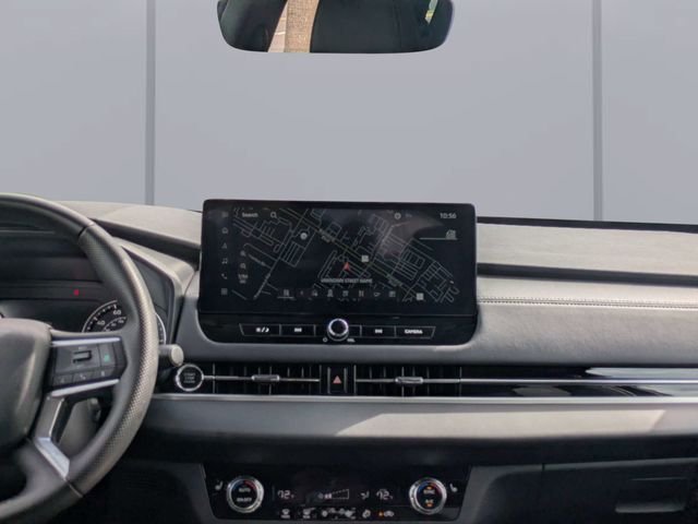 Used 2025  Mitsubishi SE image 19