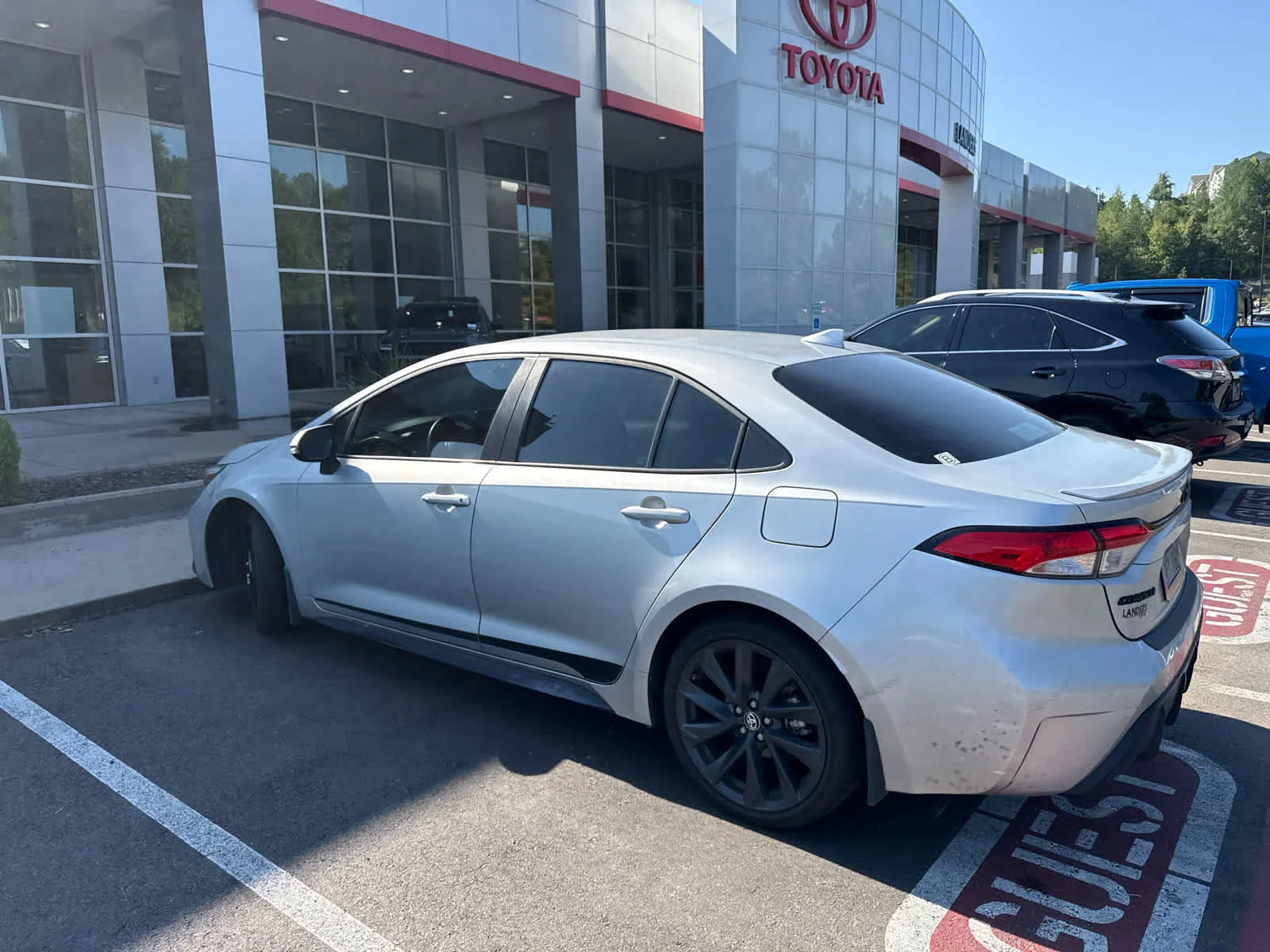 Certified Used 2025 Classic Silver Metallic Toyota SE image 4