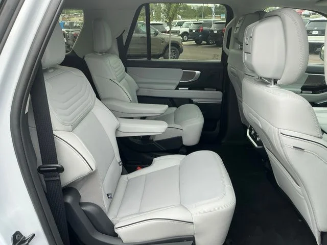 New 2026 Space Silver Metallic Ford MAX Platinum® image 33