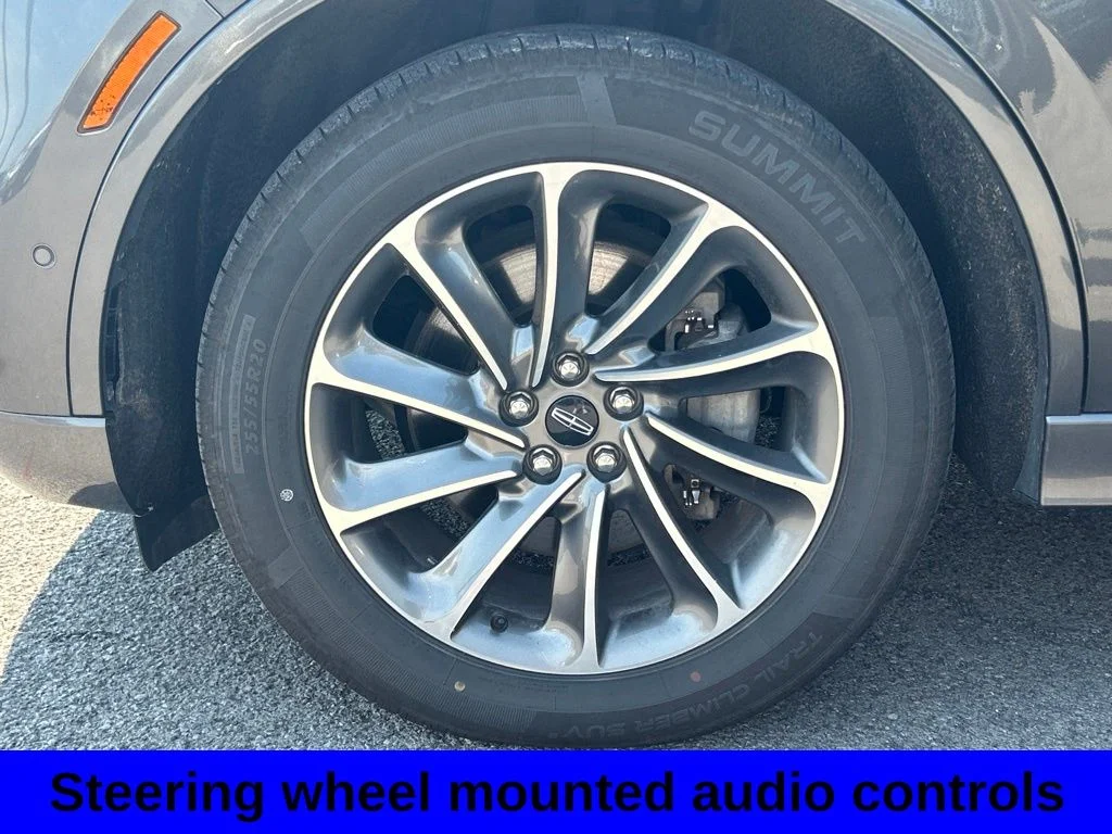 Used 2020 Gray Lincoln Grand Touring image 9