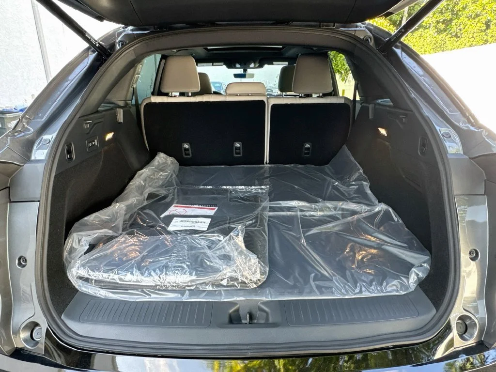 New 2027 GRAPHITE SHADOW INFINITI Luxe AWD image 27