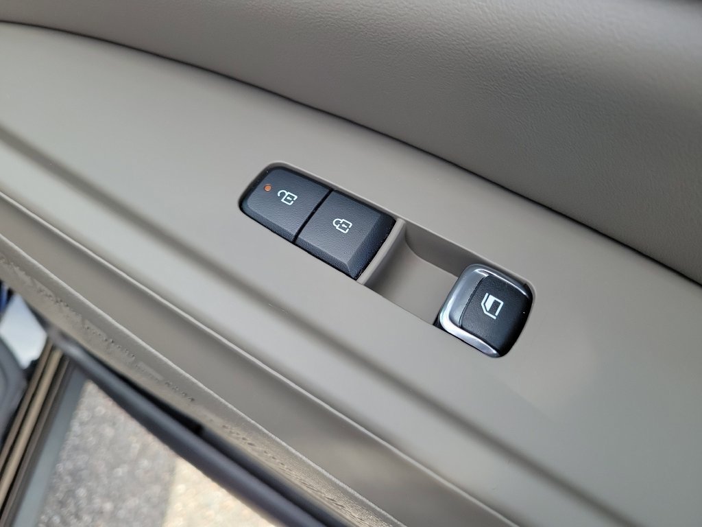 New 2026 Aurora Black Pearl Kia LXS image 11