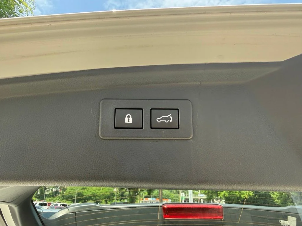 Used 2024 White Subaru Onyx Edition XT image 28