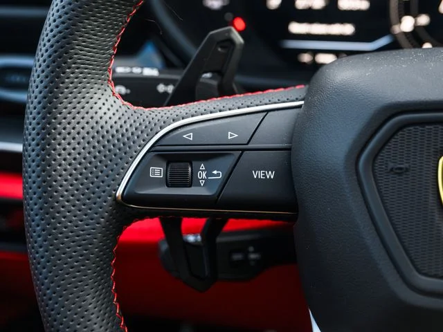 Used 2025  Lamborghini SE image 25
