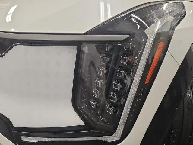 Used 2024 White Kia GT-Line image 30