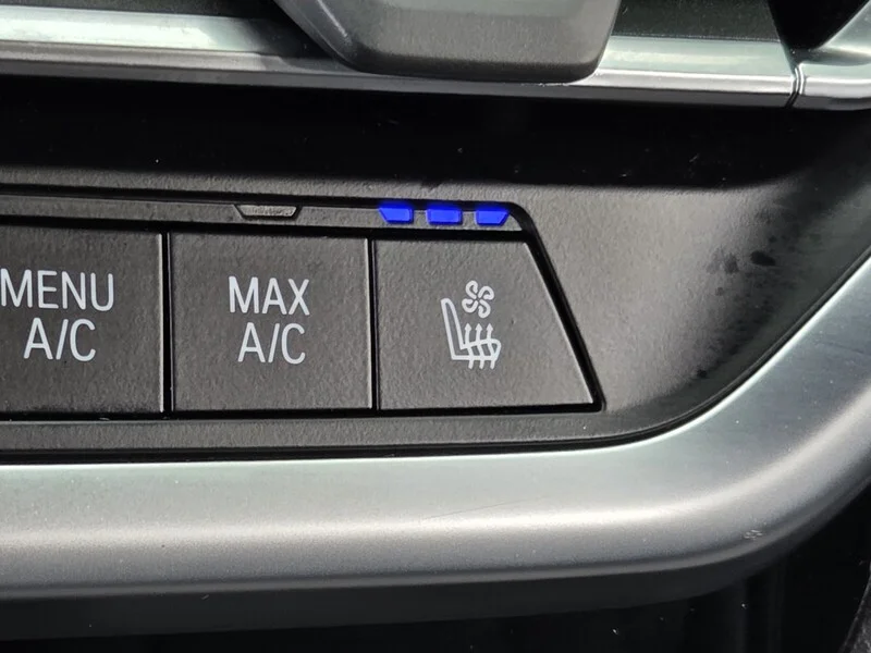 Used 2023 BLUE BMW SPORTS ACTIVITY COUPE image 31