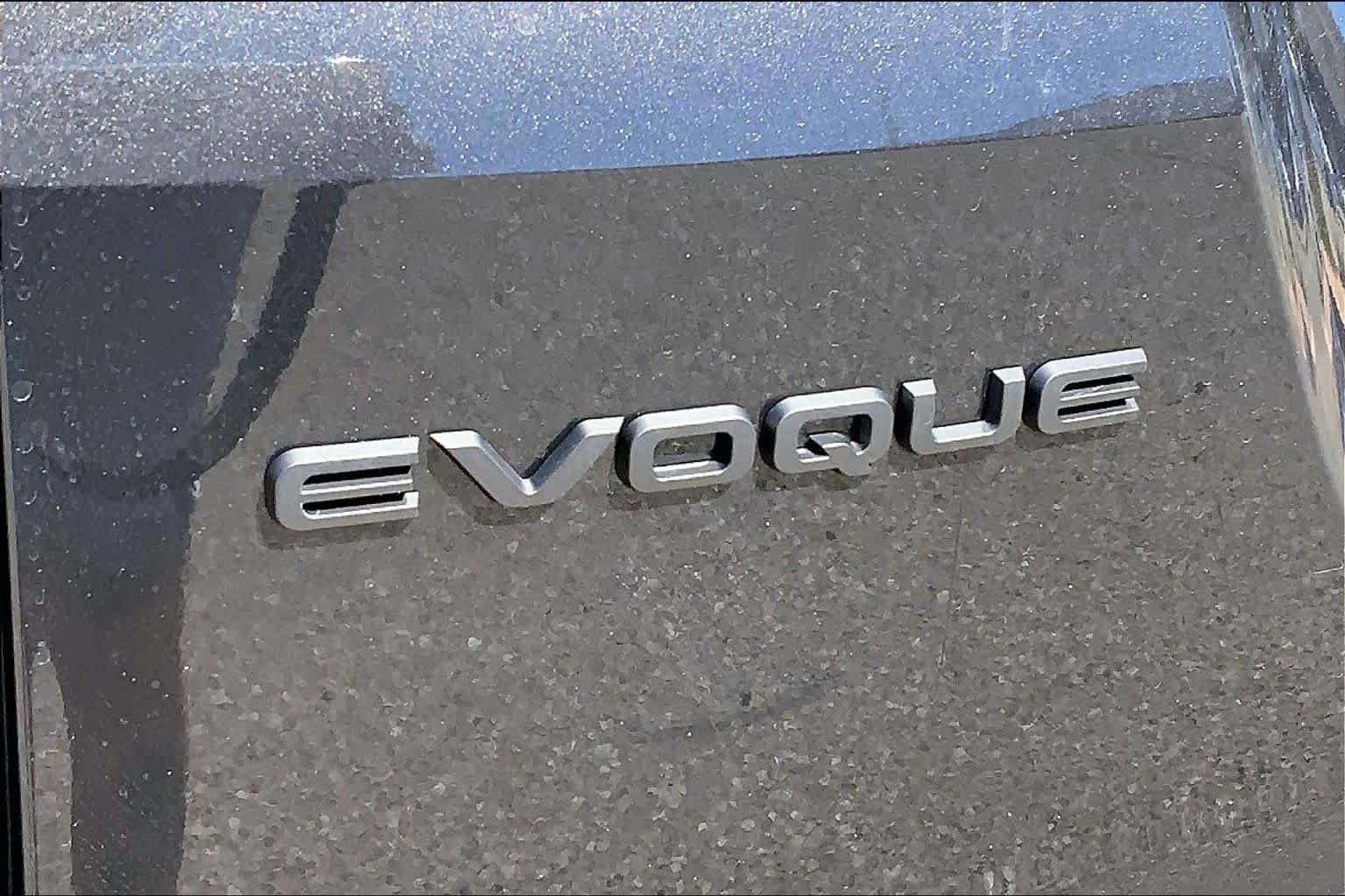 New 2026 Carpathian Grey Land Rover Hoxton Edition image 15
