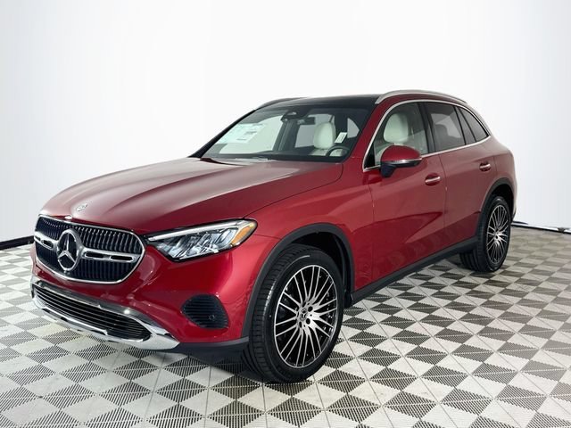 New 2026 MANUFAKTUR Patagonia Red Metallic Mercedes-Benz GLC 300 image 34
