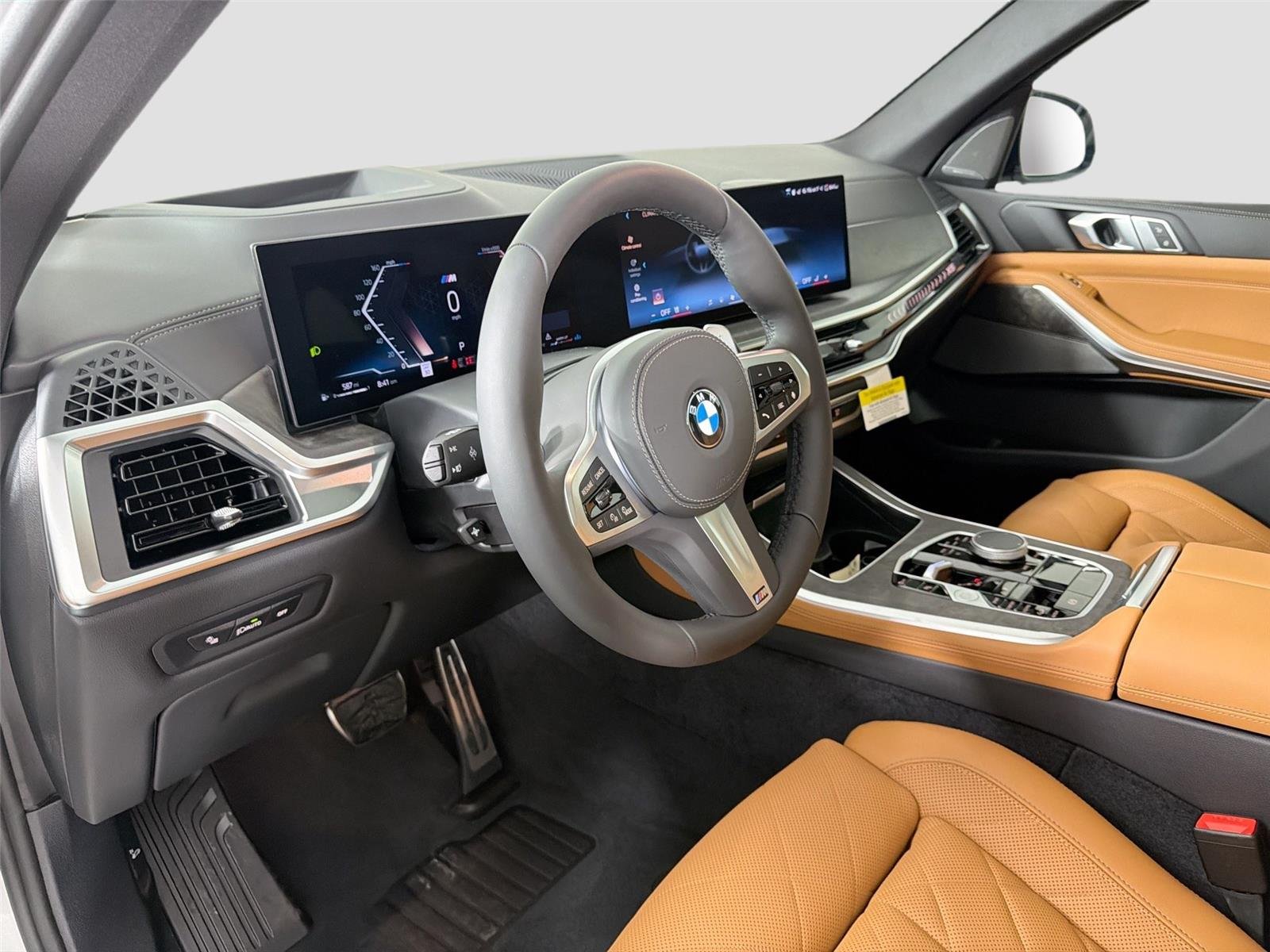 New 2026 Mineral White Metallic BMW xDrive40i image 10