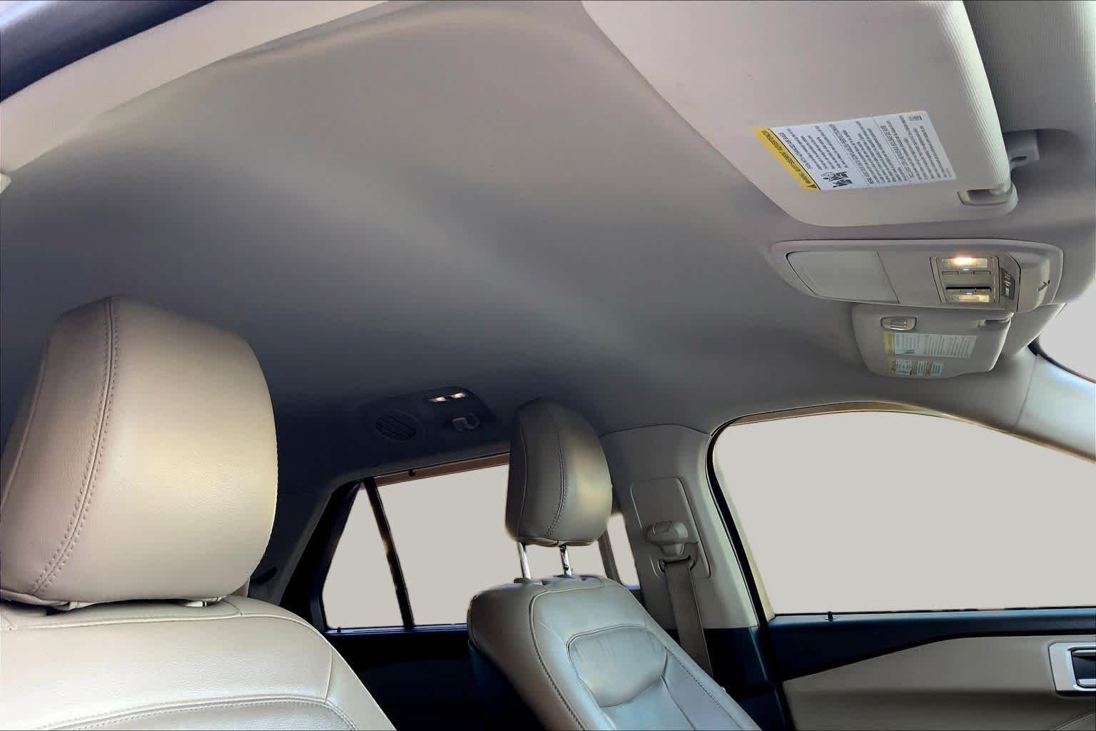 Used 2020 Iconic Silver Ford Limited image 14