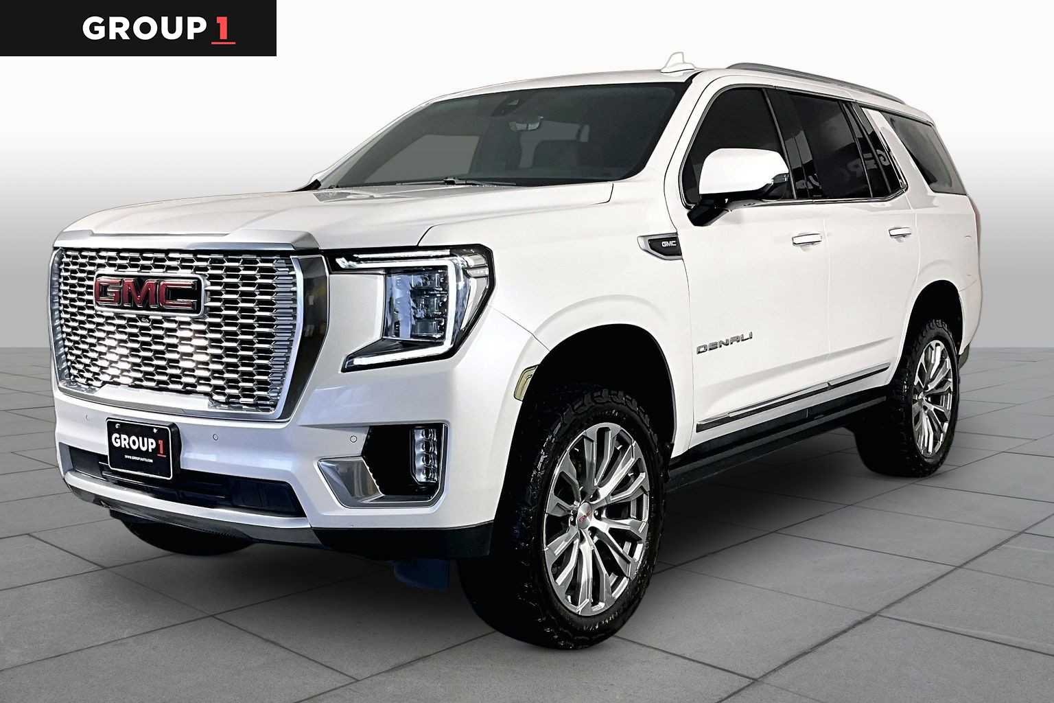 Used 2021 WHITE FROST TRICOAT GMC Denali image 1