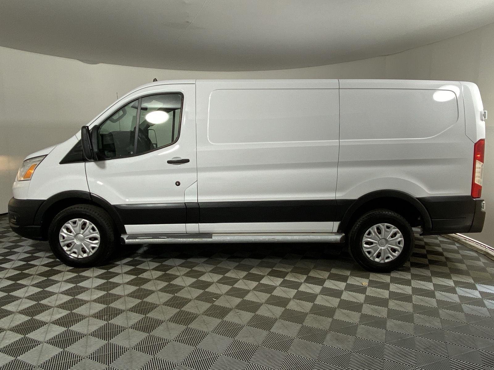 Used 2021 Oxford White Ford 250 image 10