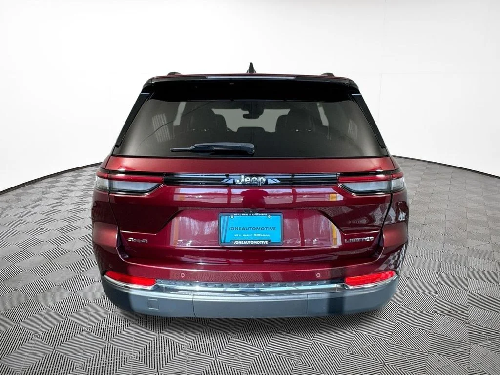 Used 2023 Velvet Jeep Limited image 12