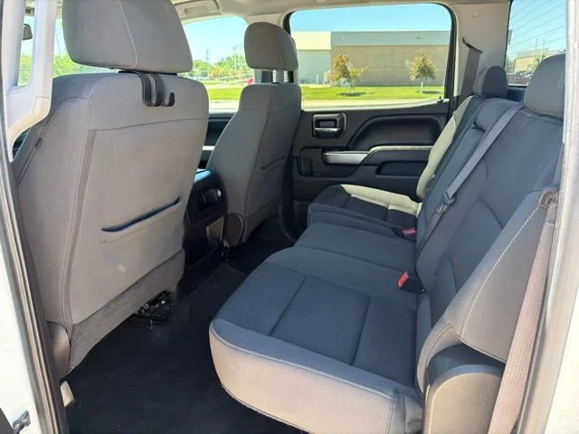 Used 2016 SUMMIT WHITE Chevrolet LT image 28