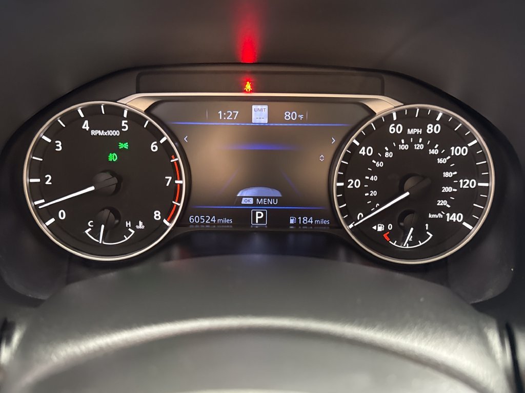 Used 2020 Silver Nissan 2.5 Platinum image 17