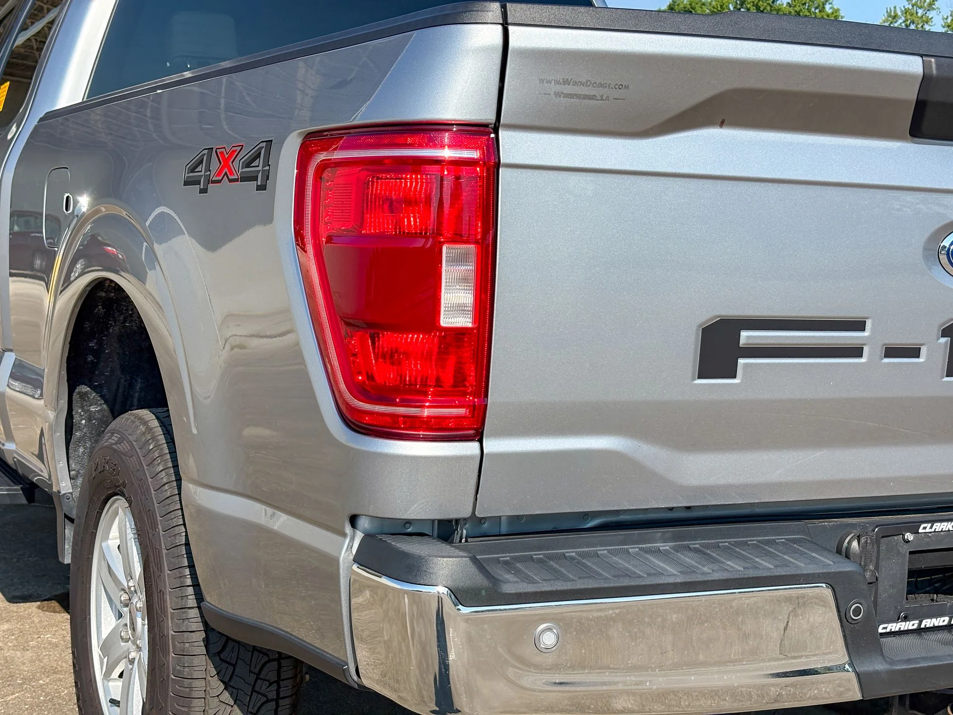 Used 2023 Silver Ford XLT image 9
