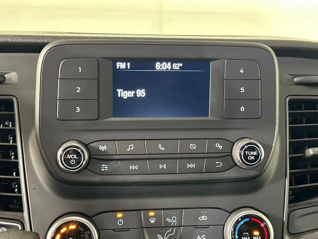 Used 2024 Oxford White Ford 250 image 19