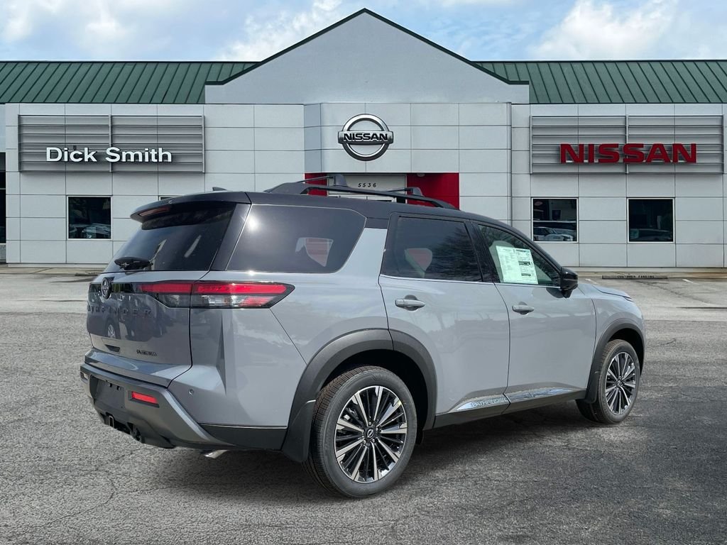 New 2026 Boulder Gray Pearl / Super Black Two-tone Nissan Platinum image 6