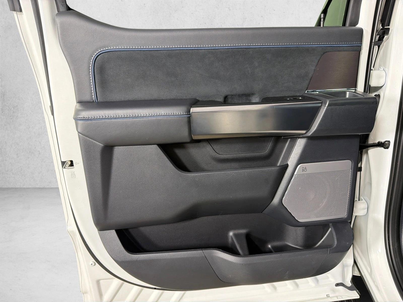 Used 2025 Star White Metallic Tri-Coat Ford Platinum image 22
