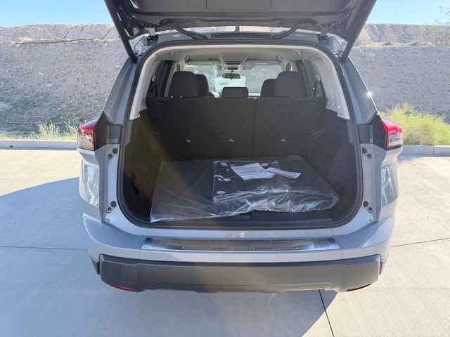 New 2026 Boulder Gray Pearl Nissan SV image 30