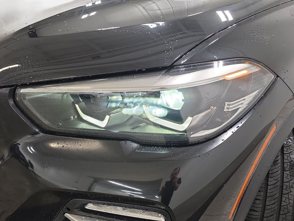 Used 2019 Black Sapphire Metallic BMW xDrive40i image 26