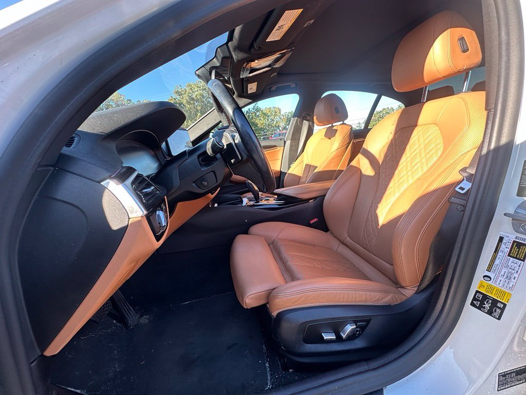Used 2021 Alpine White BMW 530i xDrive image 6