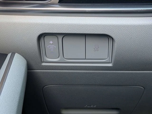 2025 Kia Sorento S - Photo 24