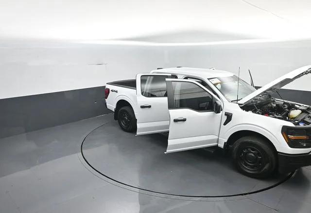 Used 2025 Oxford White Ford XL image 39