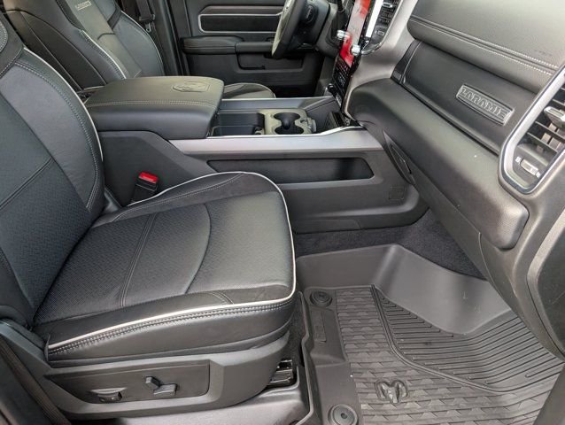 New 2026 Diamond Black Crystal Pearl-Coat Exterior Paint RAM Laramie image 28