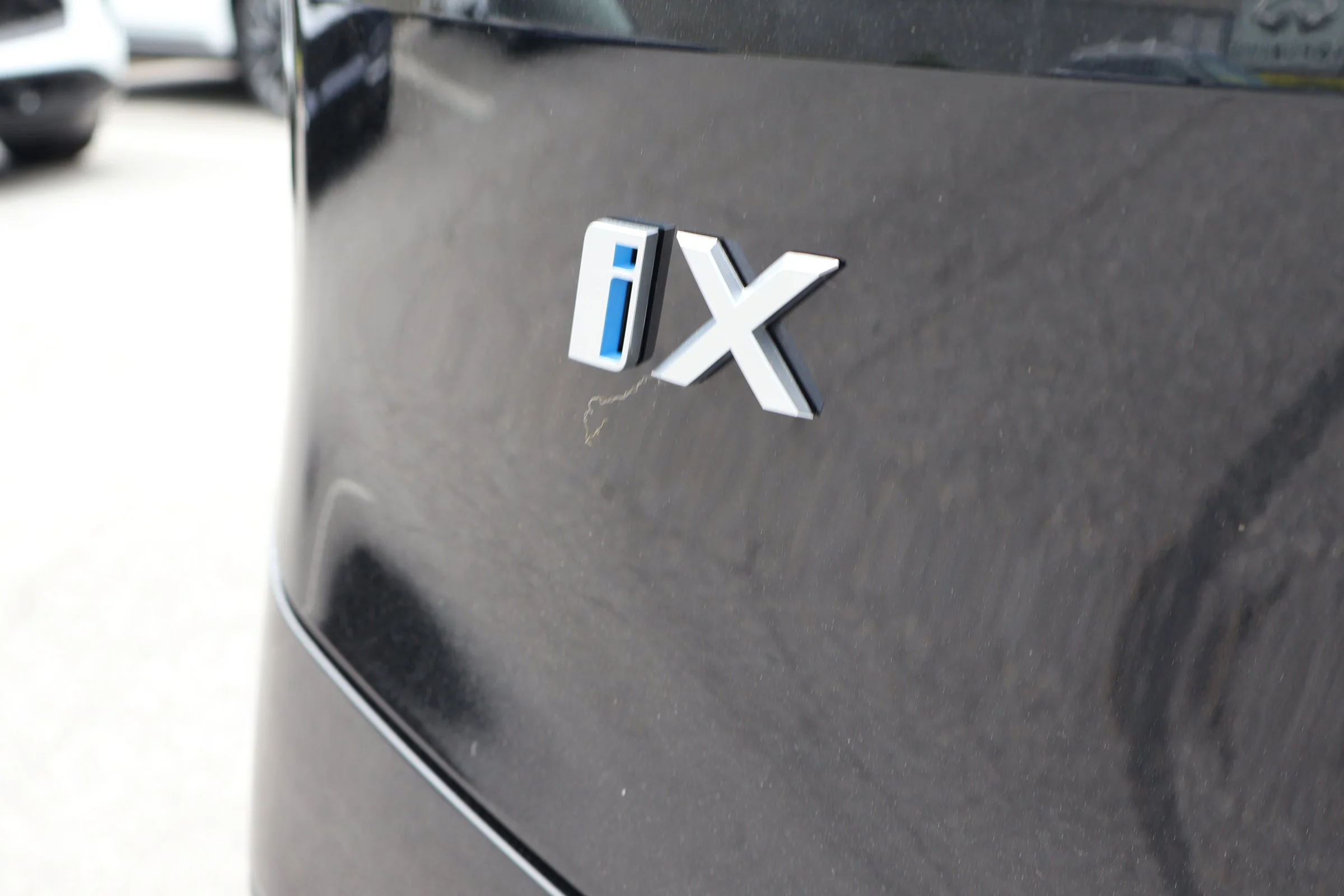 2025 BMW iX 50 - Photo 9