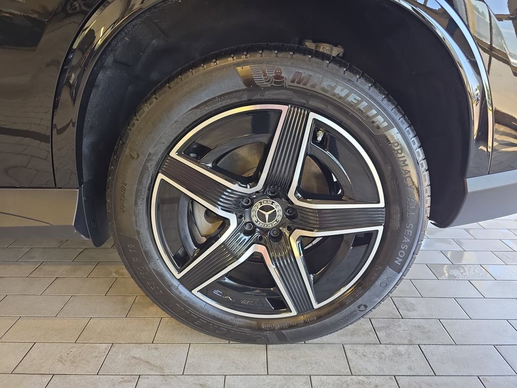 Certified Used 2026 Black Mercedes-Benz GLC 300 image 37