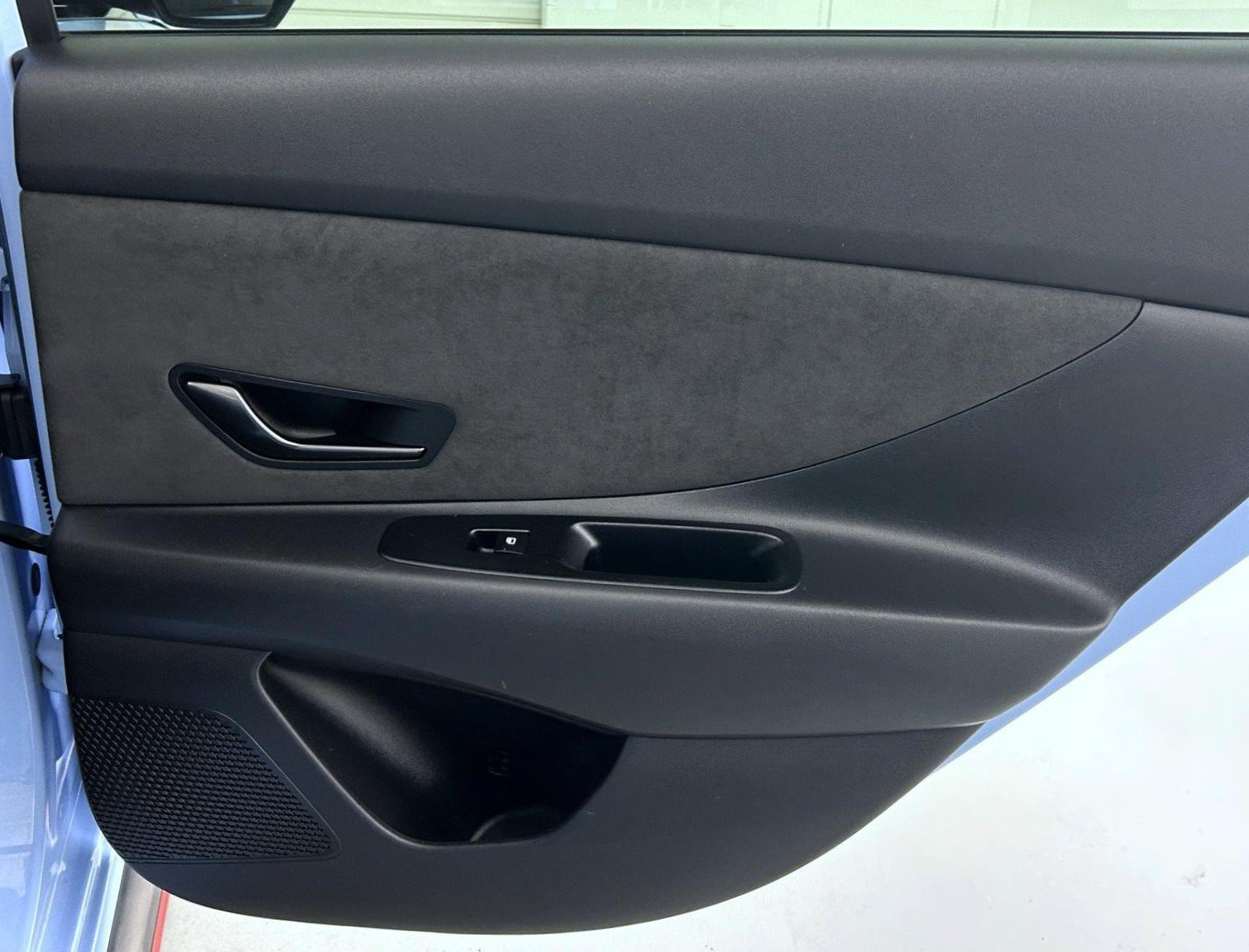 Used 2023 Blue Hyundai Base image 17