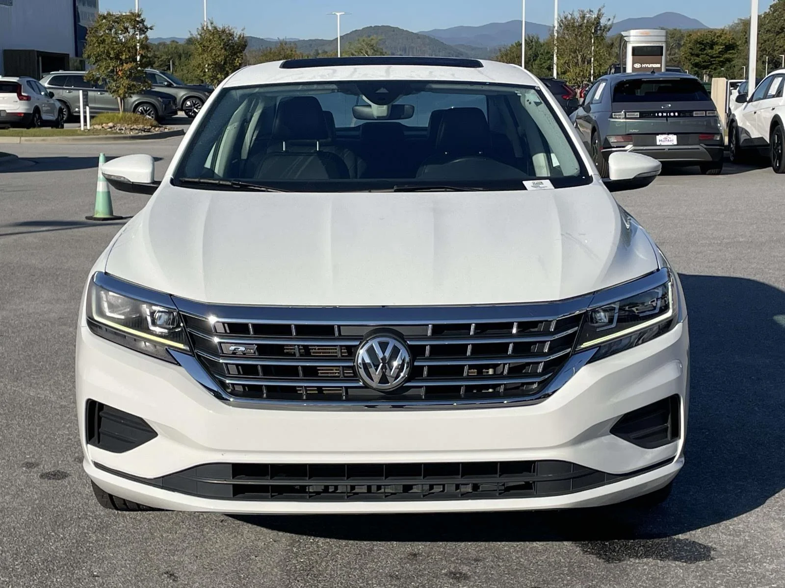 Used 2020 Pure White Volkswagen 2.0T R-Line image 22