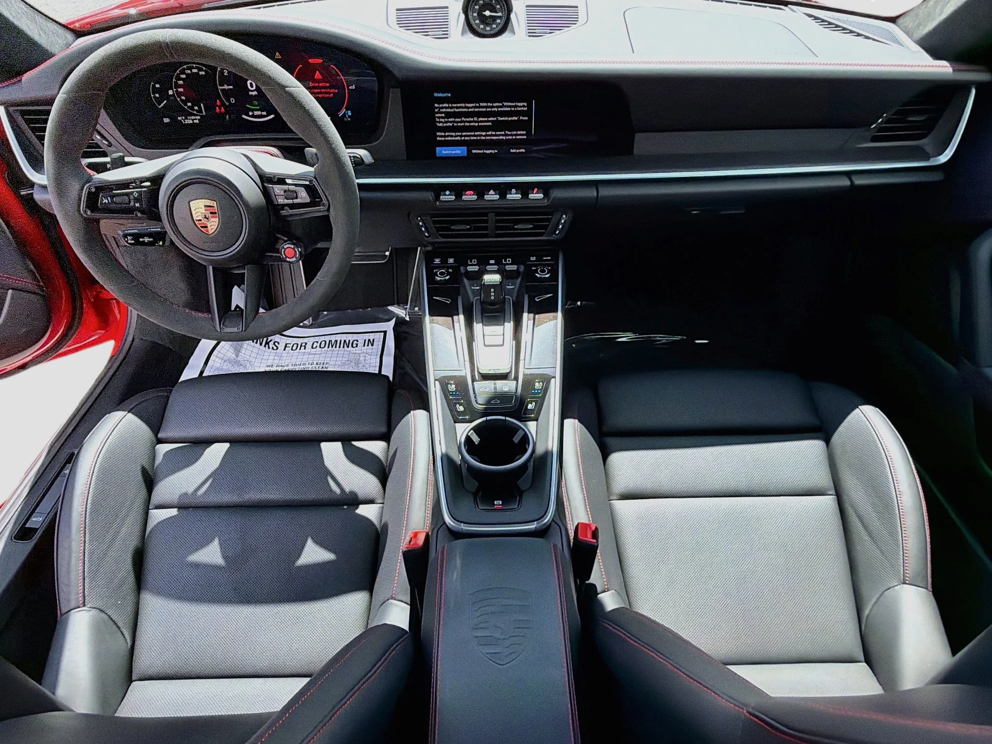 2026 Porsche 911 GTS - Photo 15