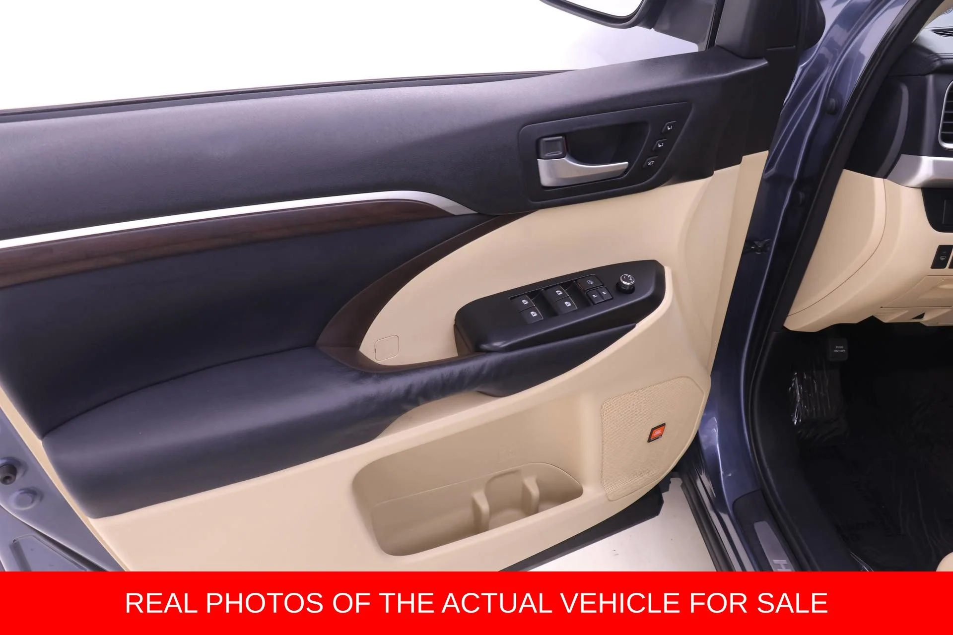 Used 2014 Blue Toyota Limited image 8
