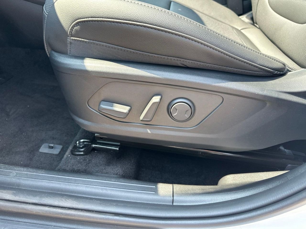New 2026 White Hyundai XRT AWD image 80