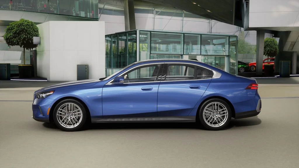 2025 BMW 5 Series 530i - Photo 33
