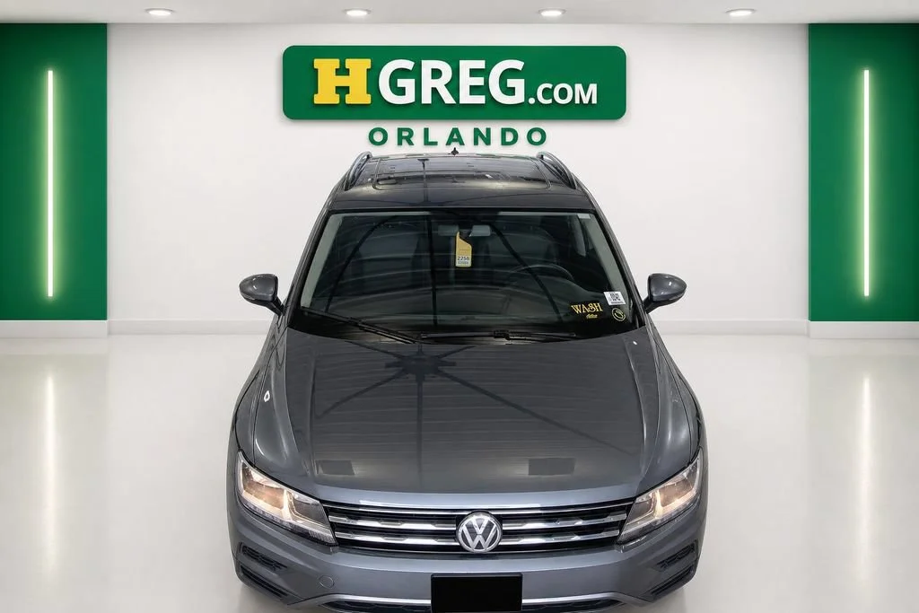Used 2020 Platinum Gray Metallic Volkswagen SE image 6