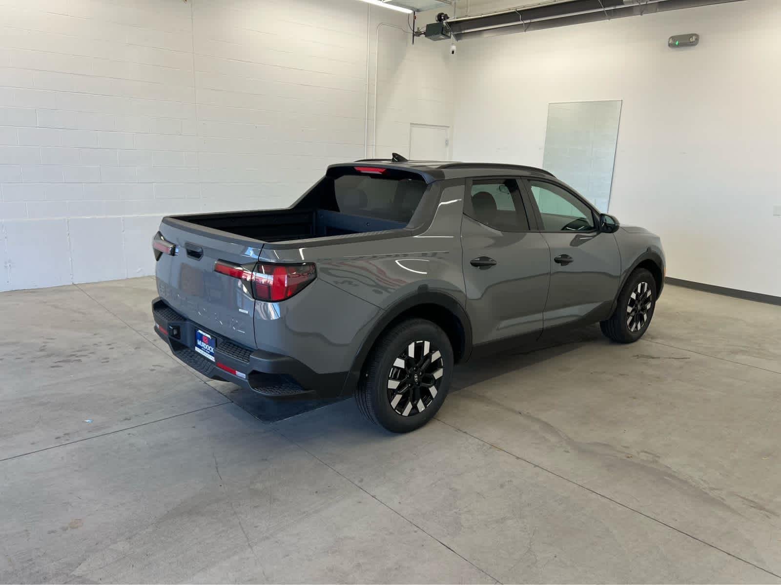 Used 2025 Hampton Gray Hyundai SEL image 11