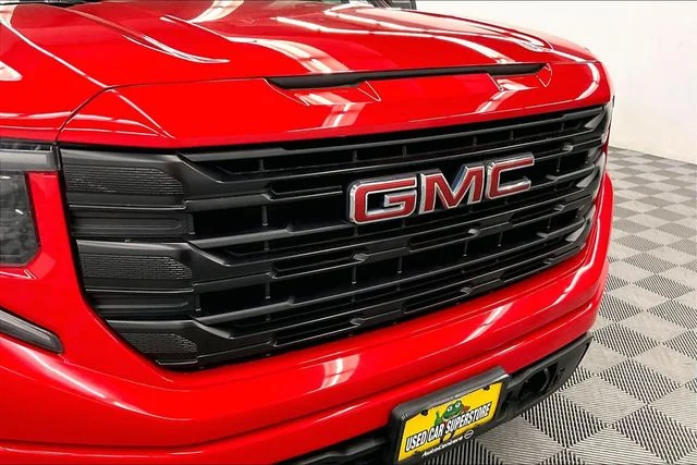 Used 2023 Cardinal Red GMC Pro image 31