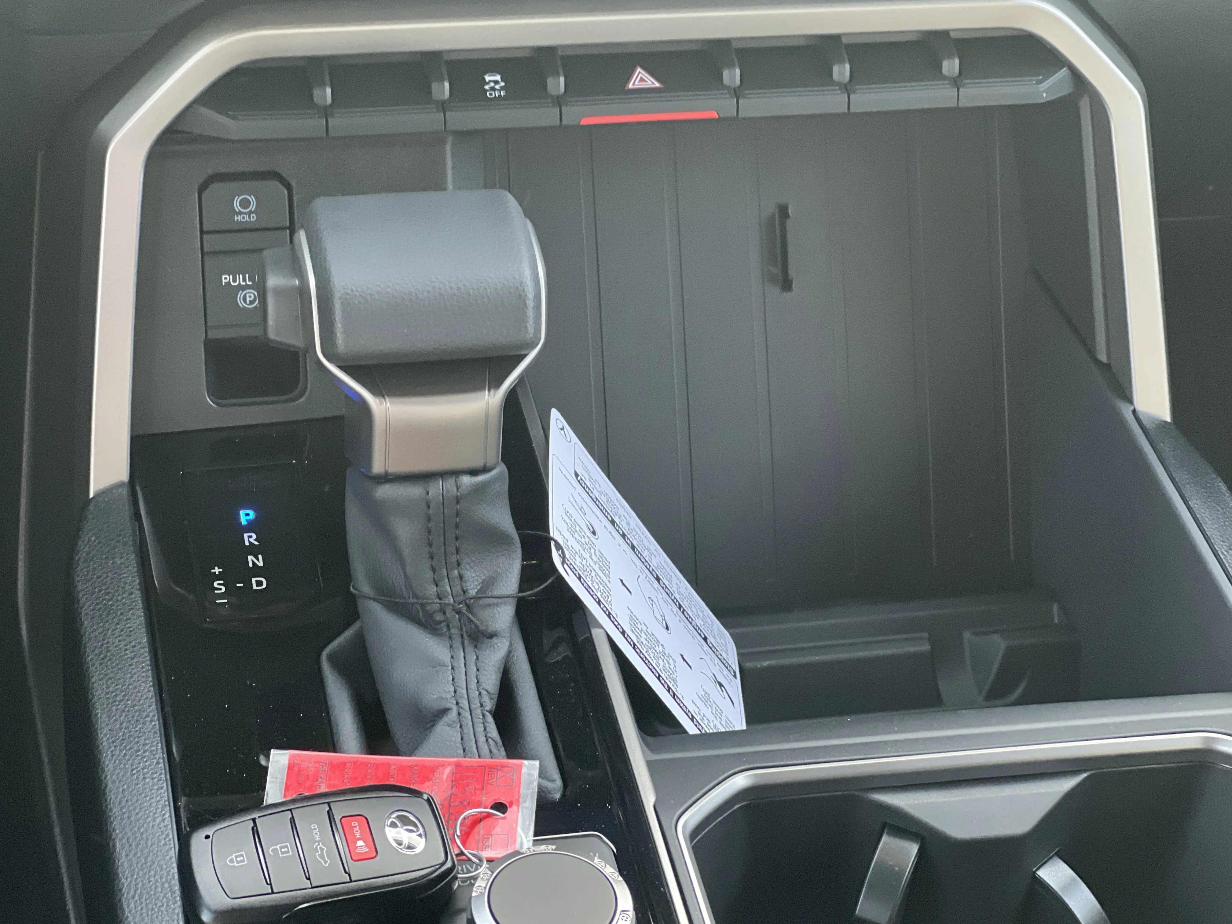 2026 Toyota Tundra SR5 - Photo 15