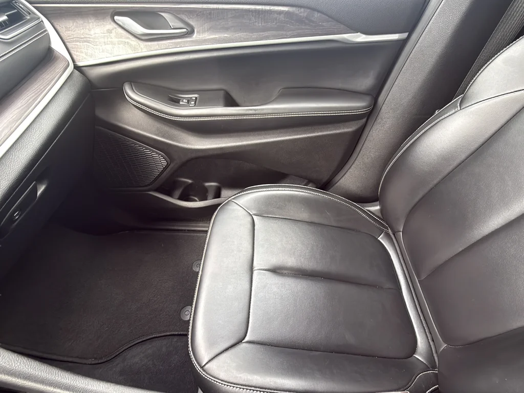 Used 2023 Black Jeep Limited image 26