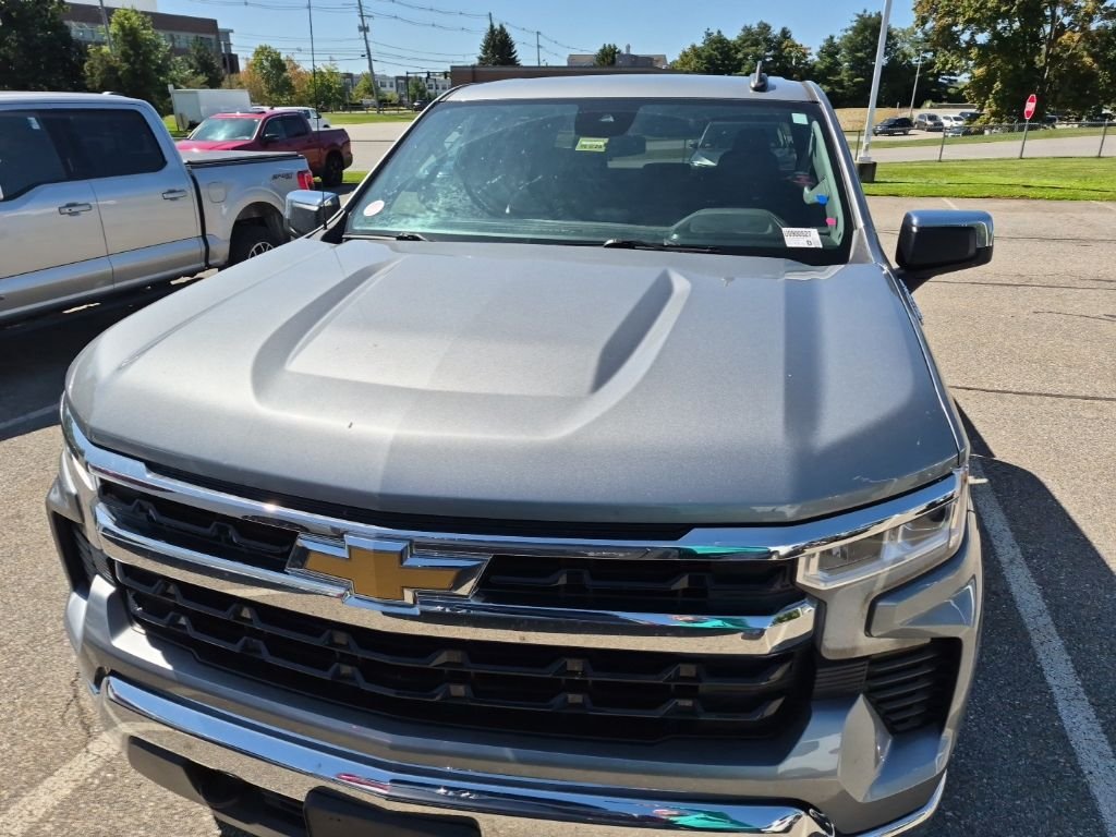 Used 2023 Gray Chevrolet LT image 2